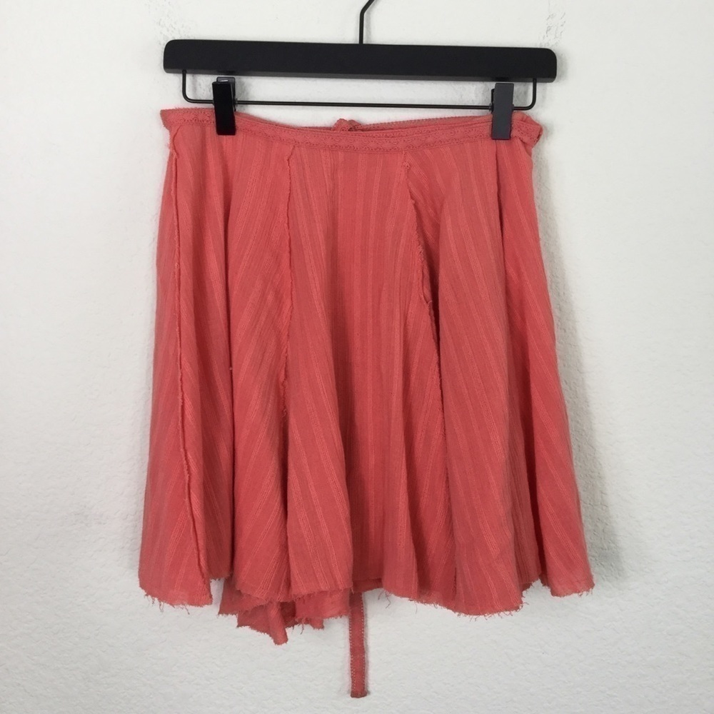 Free People Coral Lace Skirt Size Medium Raw Edge Hem - Picture 2 of 6
